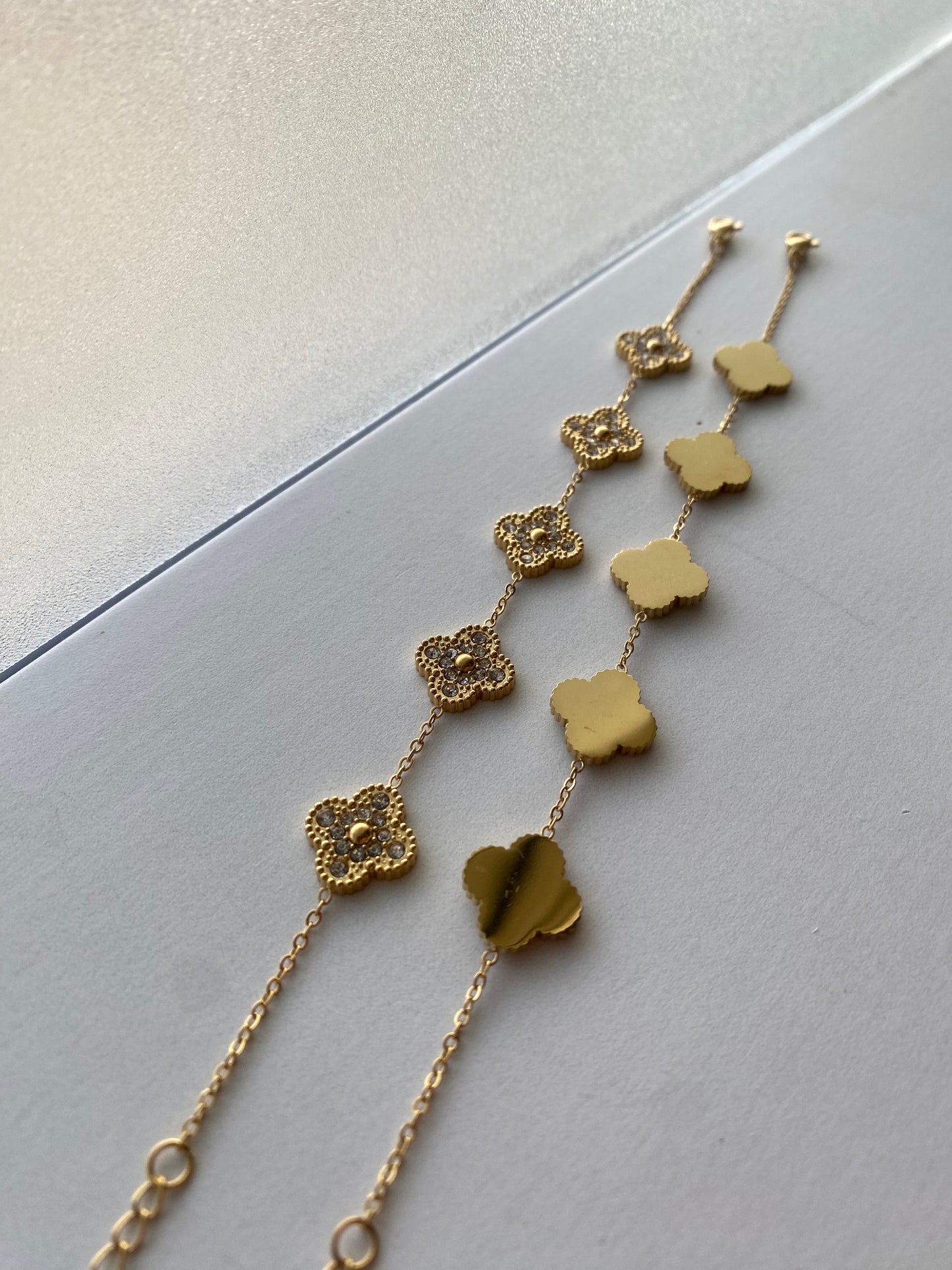 Gold Diamonds Clover Bracelet