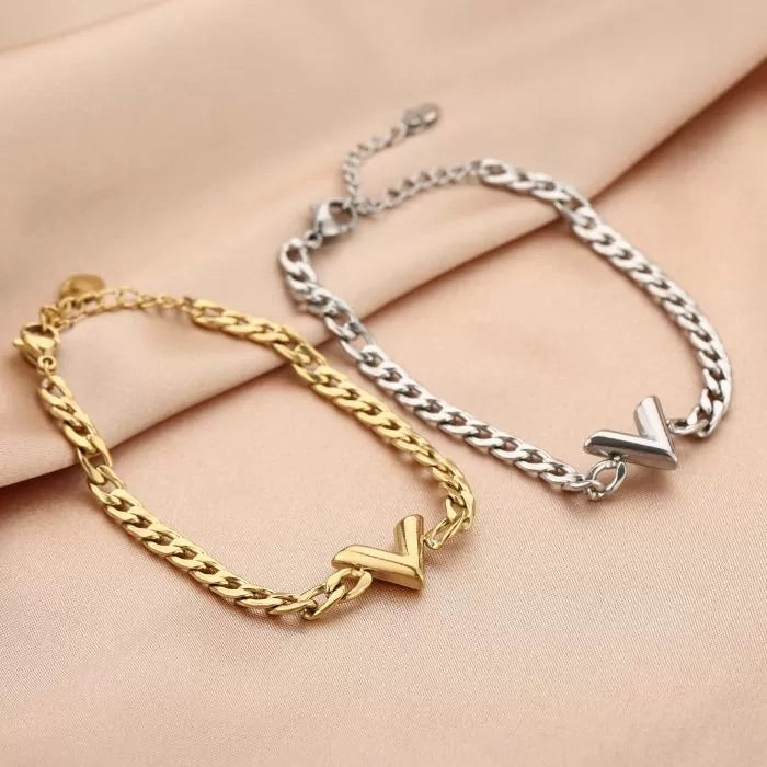 V Bracelet
