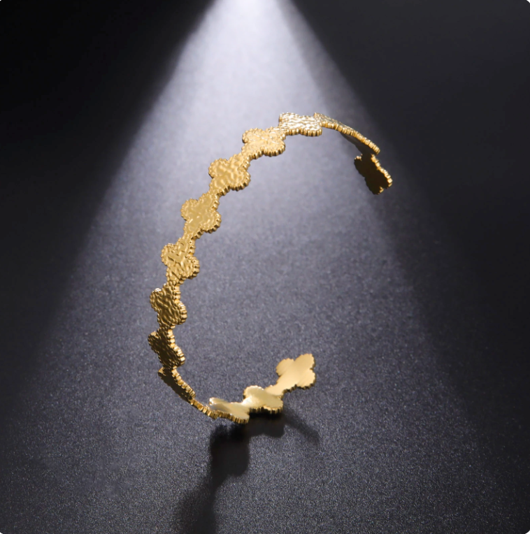 Clover Cuff