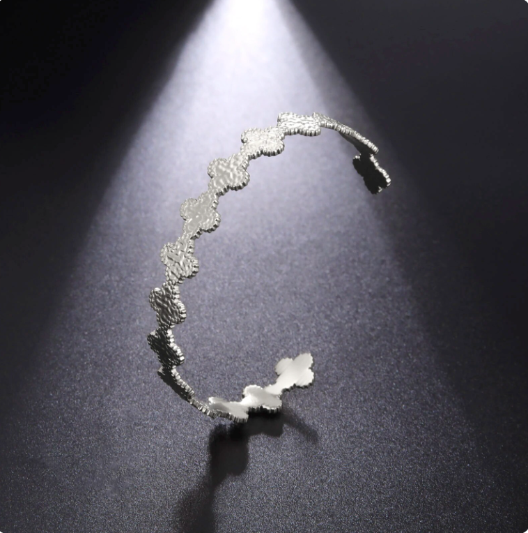 Clover Cuff