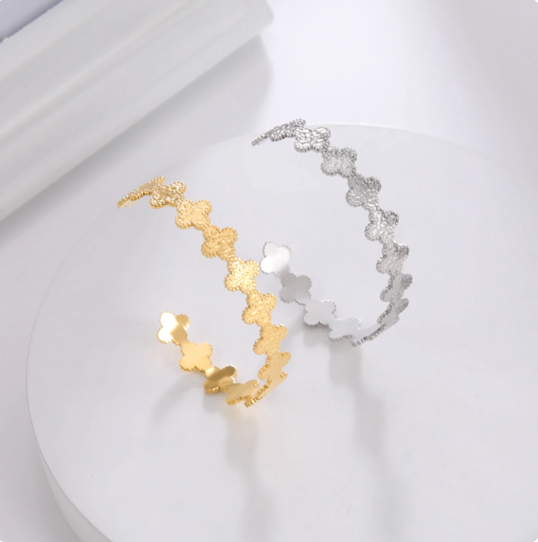 Clover Cuff